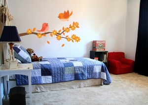 Декоративен стикер за детска стая - клонче и птички